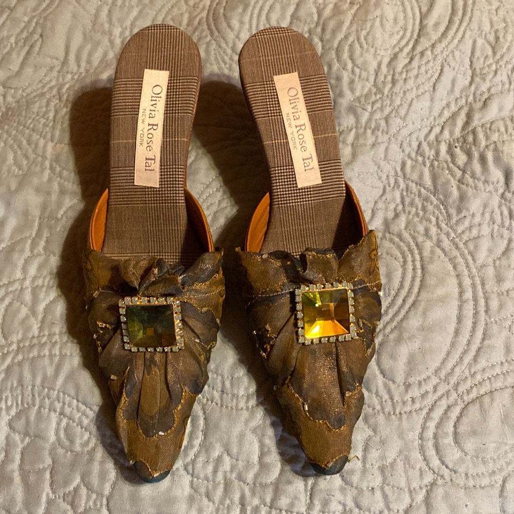 Olivia Rise Tal Size 6